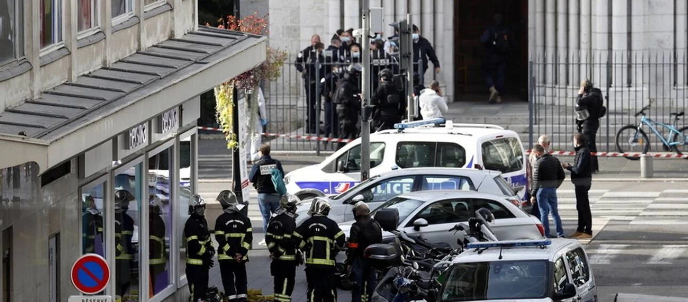 Γαλλία: Τι λέει η οικογένεια του ισλαμιστή που σκότωσε τρία άτομα στη Νίκαια - «Απομονώθηκε και στράφηκε στη θρησκεία»